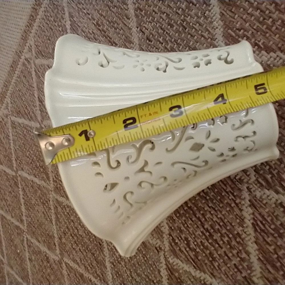 Yankee Candle Cream Ceramic Holder Shade - Picture 10 of 11